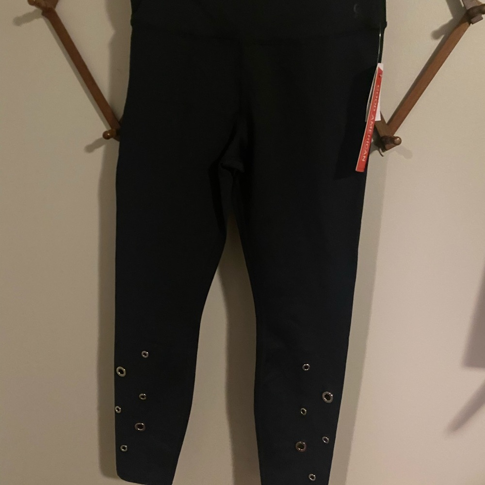 Good American Grommet leggings